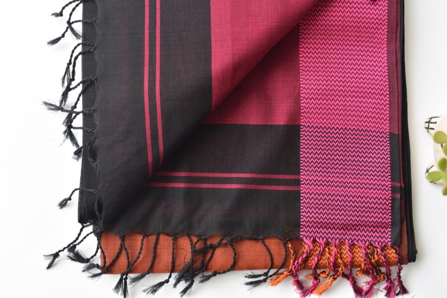 Maheshwari Mughal Black Saree - Image 12