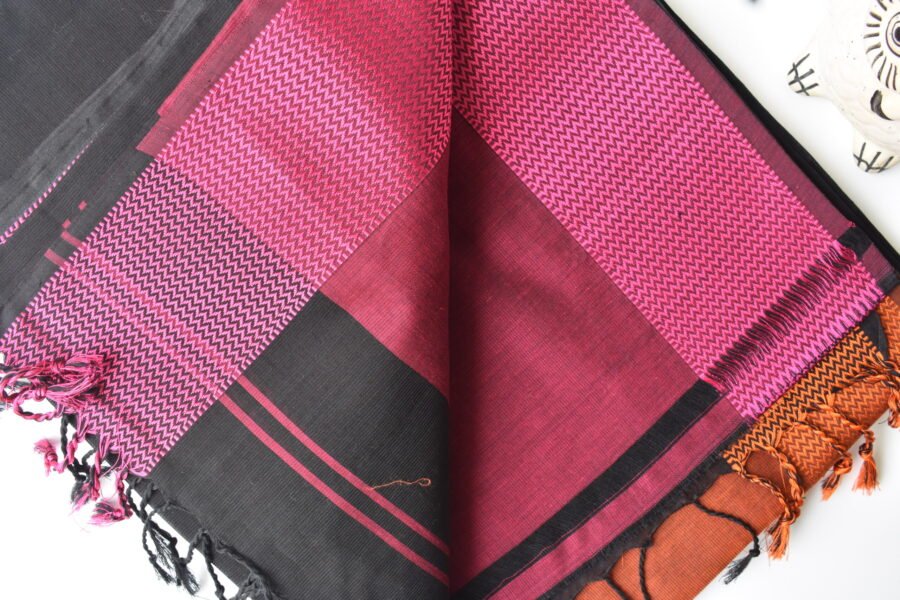 Maheshwari Mughal Black Saree - Image 10