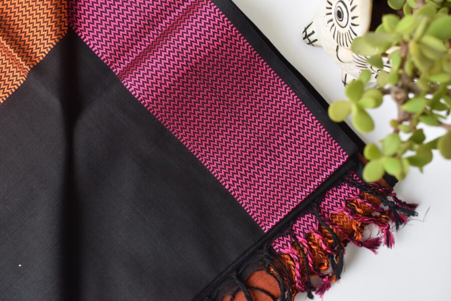 Maheshwari Mughal Black Saree - Image 16