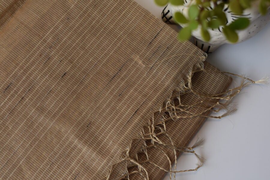 Maheshwari Tissue Beige Dark Saree - Image 10