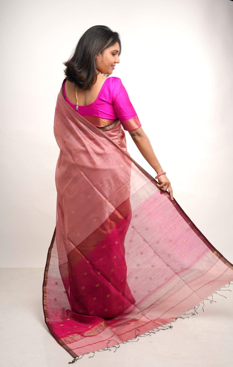 Dusty Rose Chameli Border Maheshwari Saree - Image 4