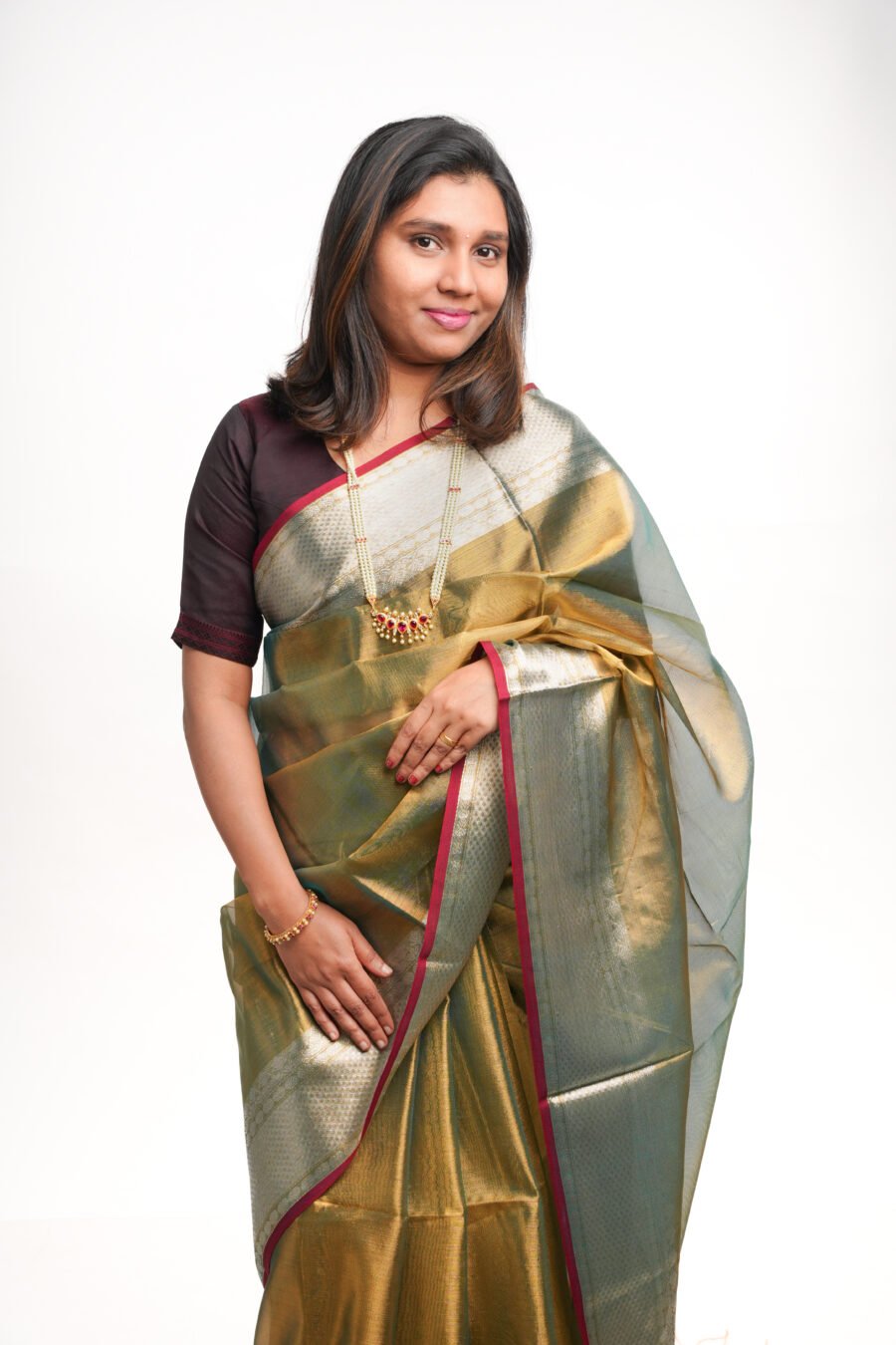 RAGA Golden Banarasi Silk Plain Saree - Image 5