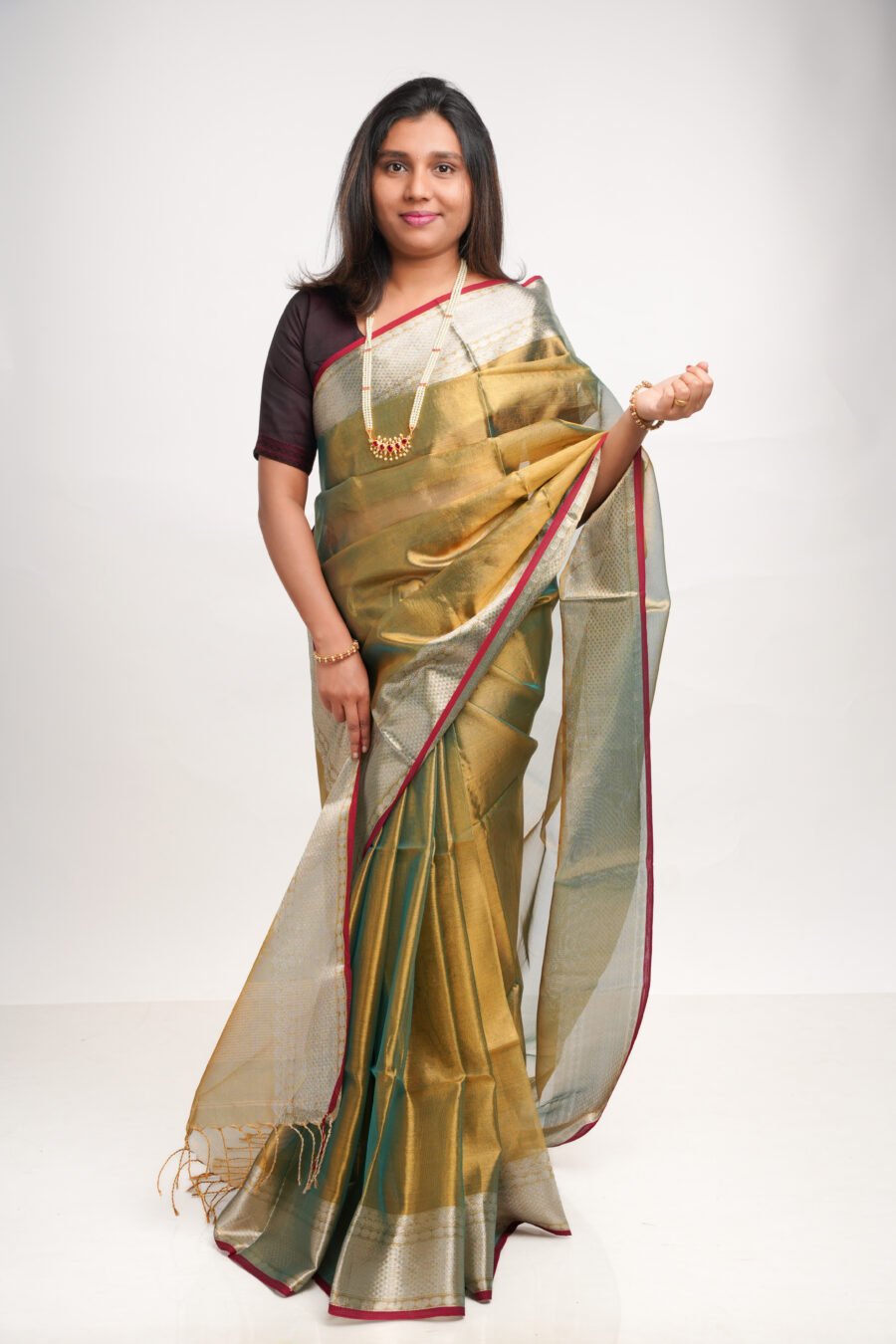 RAGA Golden Banarasi Silk Plain Saree - Image 4