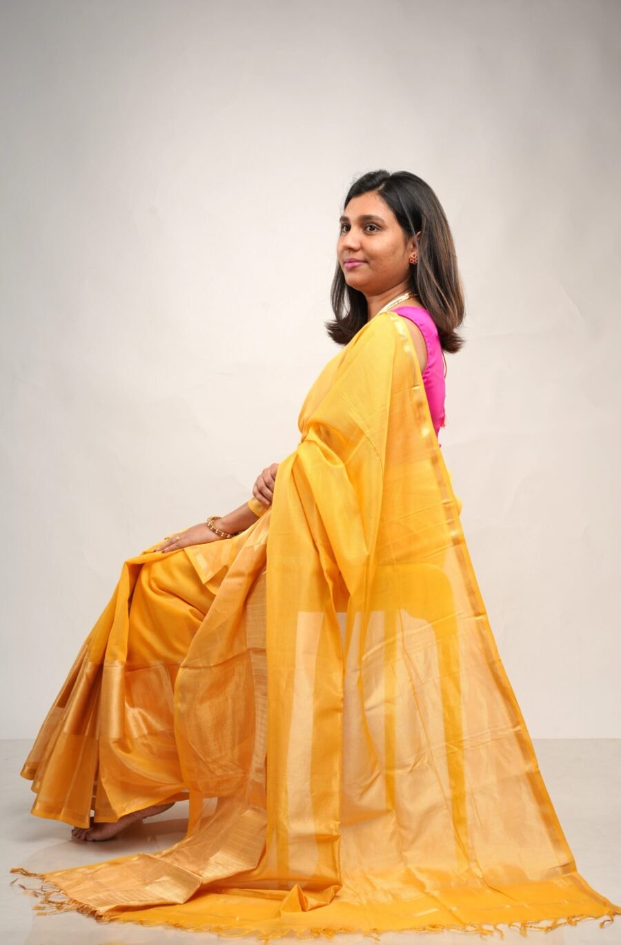 Yellow Chatai Serene Border Maheshwari Saree - Image 3