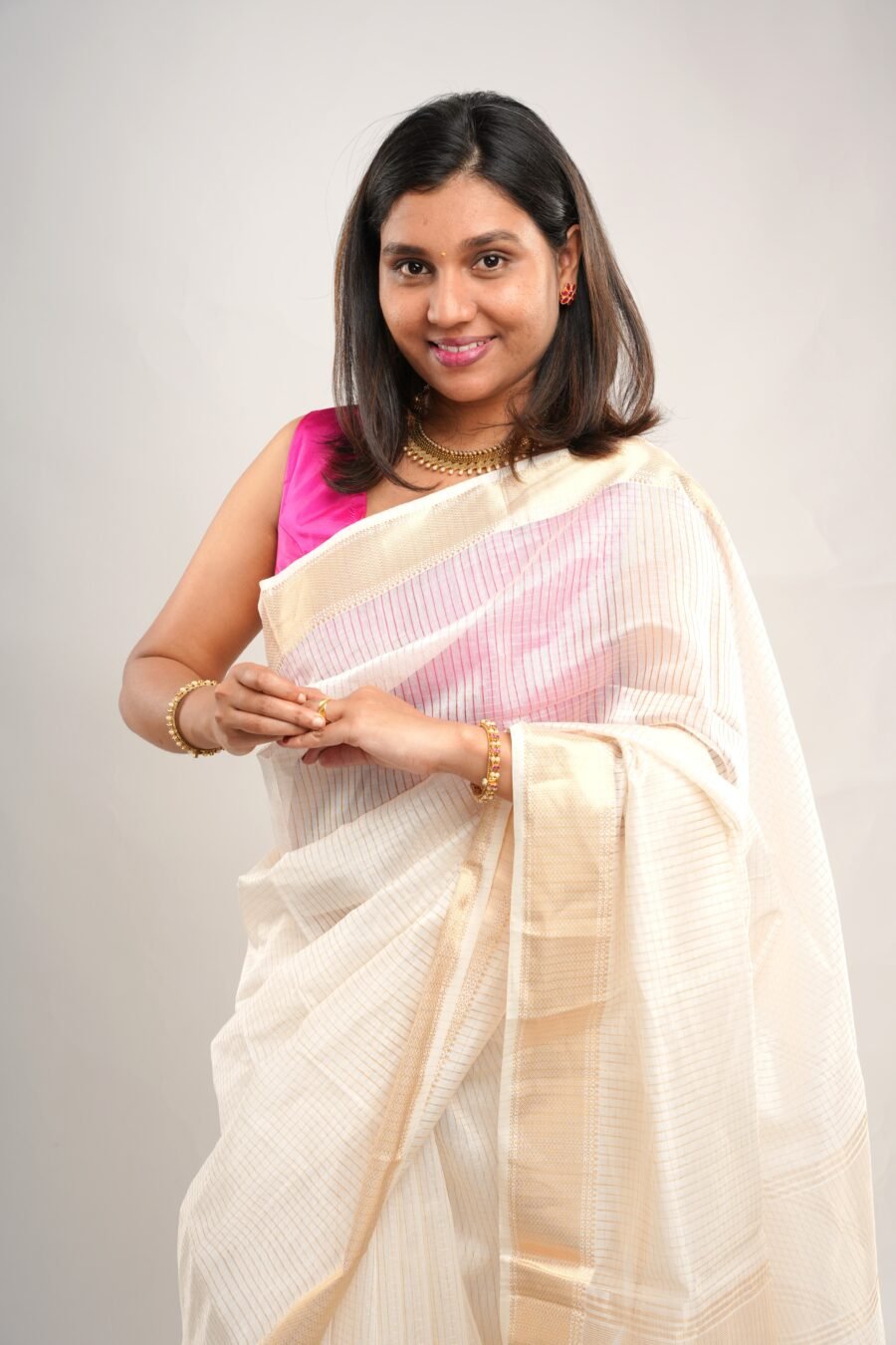 Maheshwari Pearl White Saree - Checks Style - Image 5