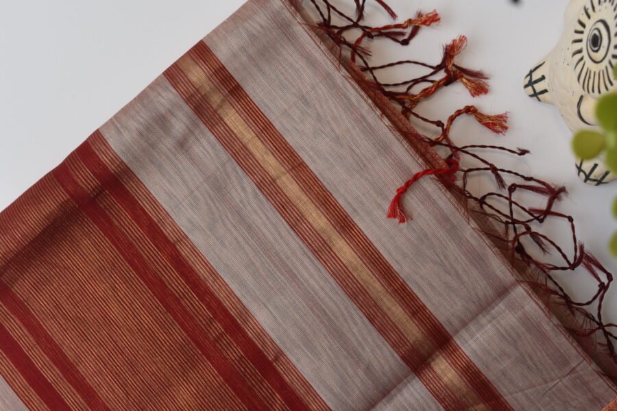 Maheshwari Diamond Border Beige/Red Saree - Image 9