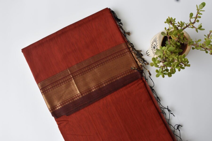 Maheshwari Patti Border Red Saree - Image 11