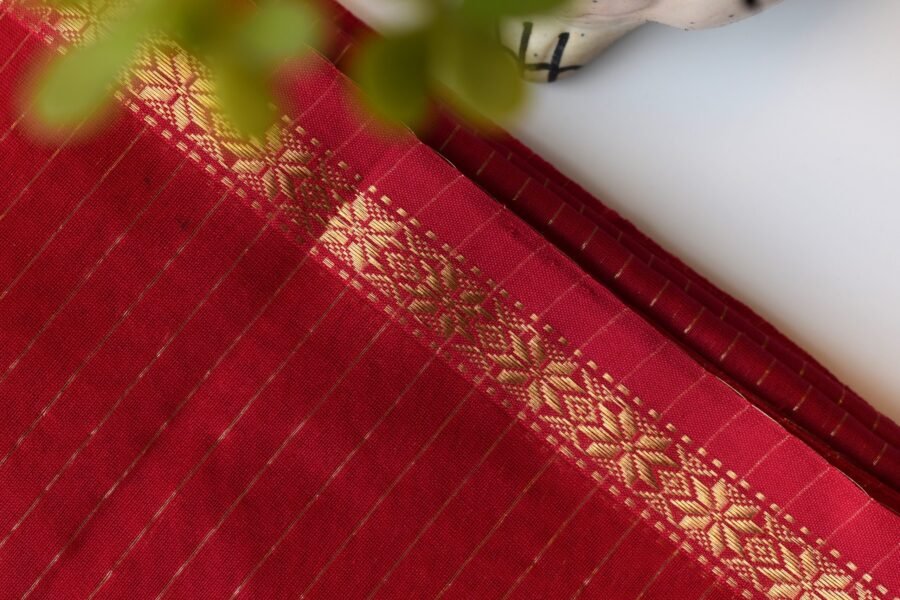 maheshwari-chameli-border-goldenstripes-hotpink-saree