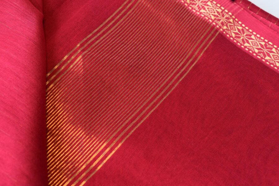 maheshwari-chameli-border-goldenstripes-hotpink-saree