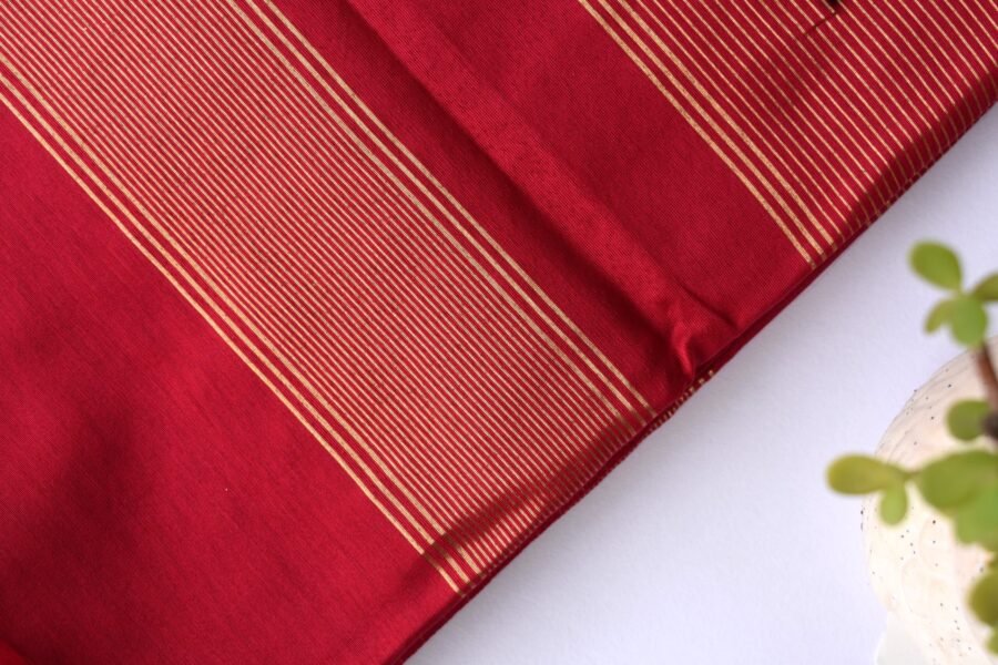 maheshwari-chameli-border-goldenstripes-hotpink-saree