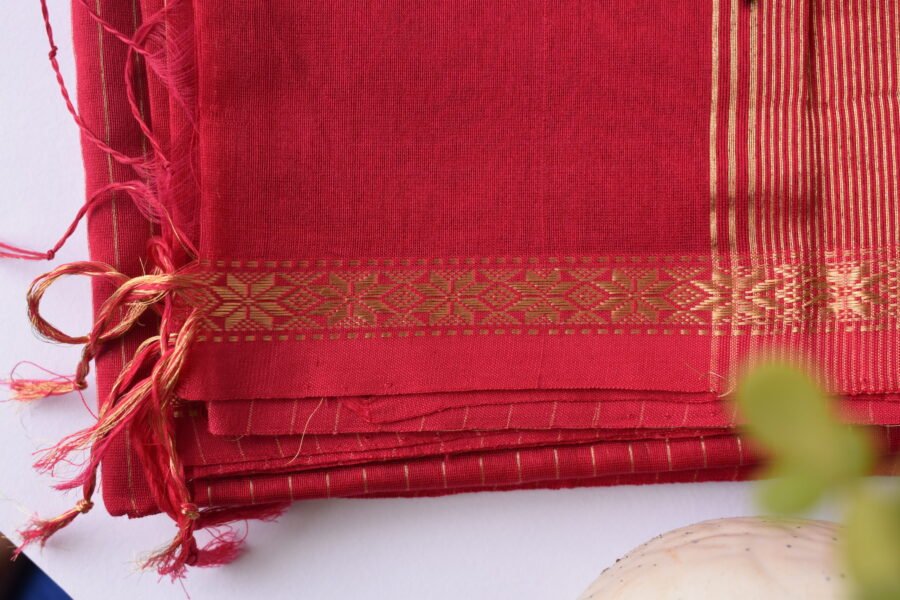 maheshwari-chameli-border-goldenstripes-hotpink-saree
