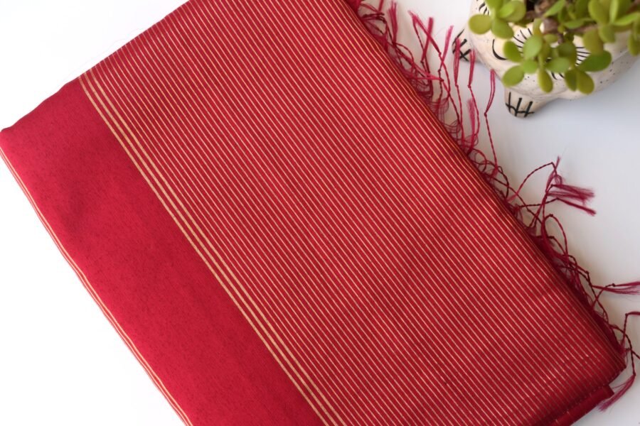 maheshwari-chameli-border-goldenstripes-hotpink-saree