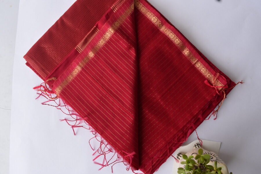 maheshwari-chameli-border-goldenstripes-hotpink-saree