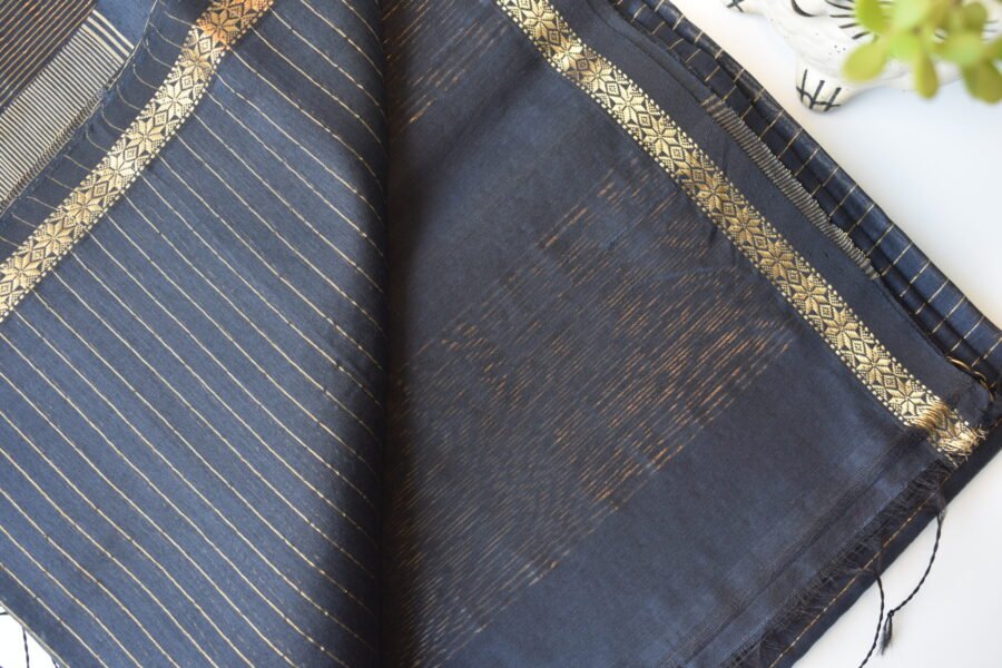 maheshwari-chameli-border-goldenstripes-darkblue-saree
