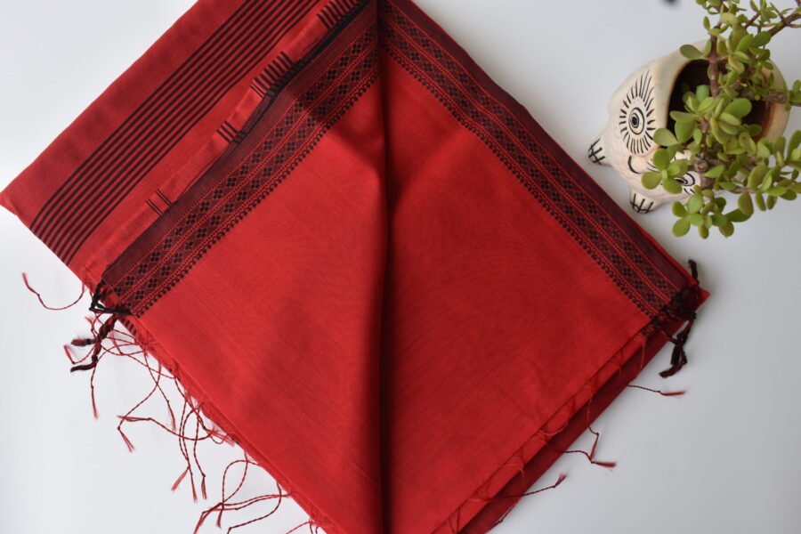 Maheshwari Diamond Border Blood Red Saree - Image 10